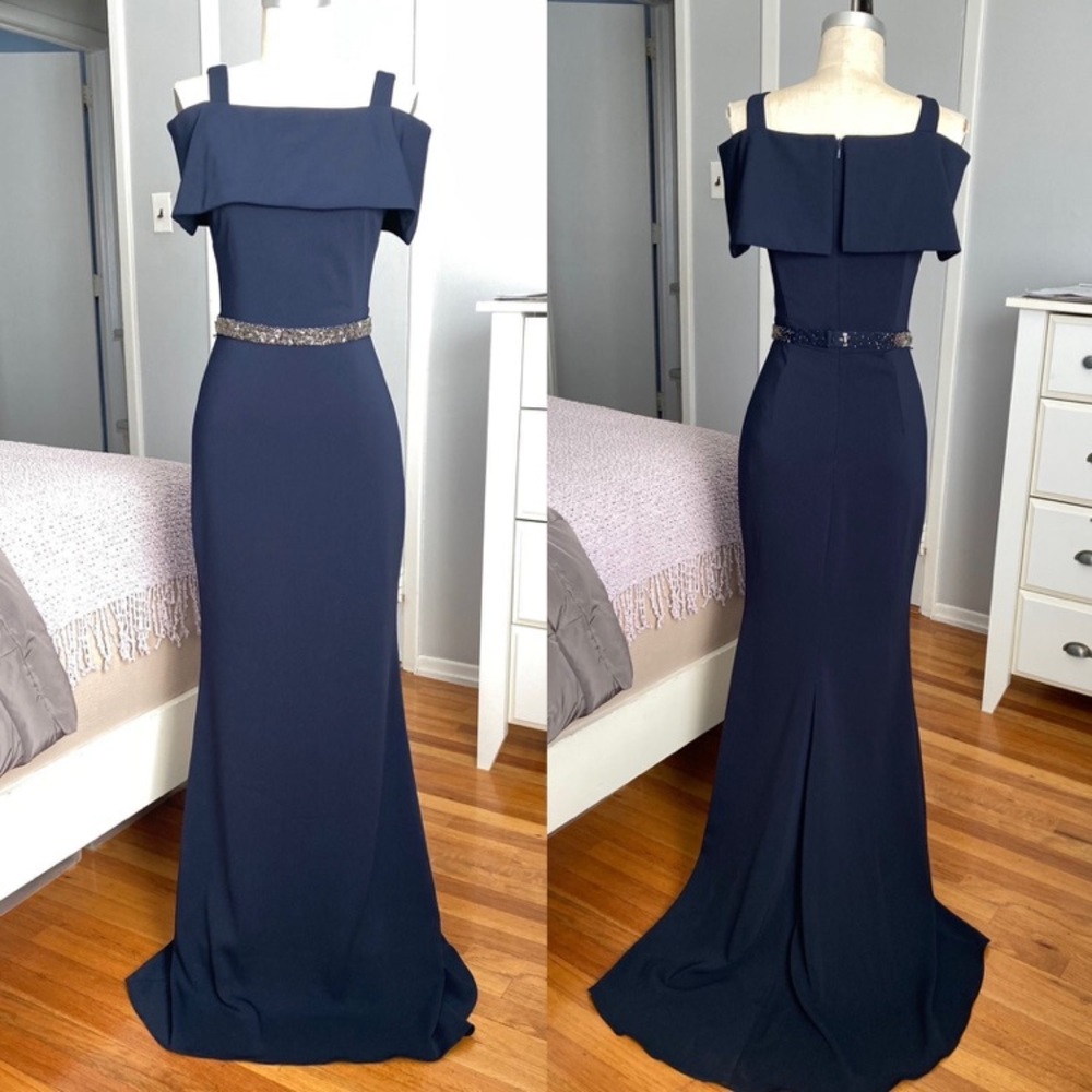 Womens Badgley & Mischka evening dress in navy with silver beaded belt size 2.